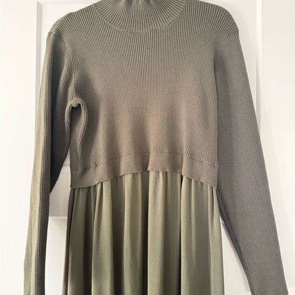 PinkBlush Maternity Mid Dress - Picture 3 of 6